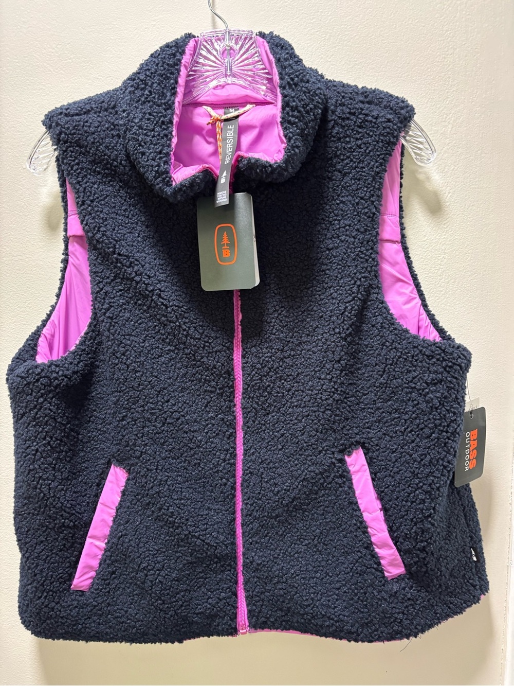 Woman’s Medium Bass Outdoor Reversible Nylon & Teddy Vest $79 Retail NWT